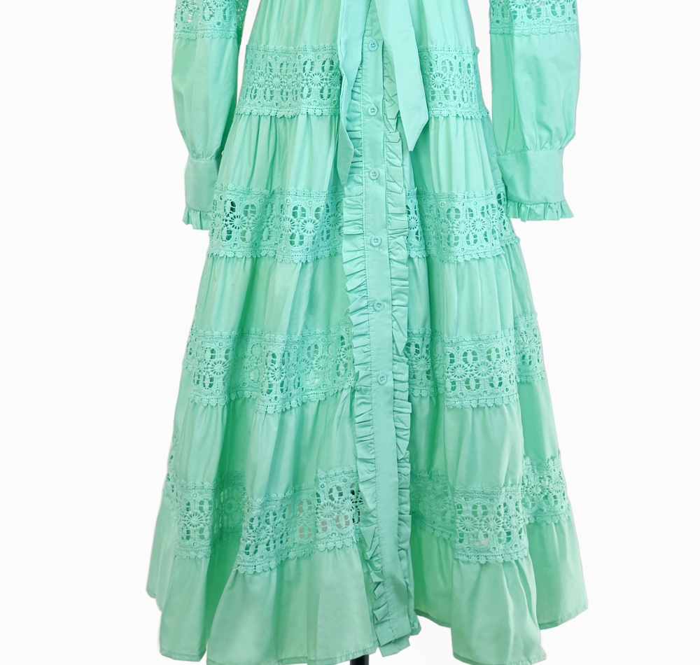 Frenum wood ear pinched waist dress for women