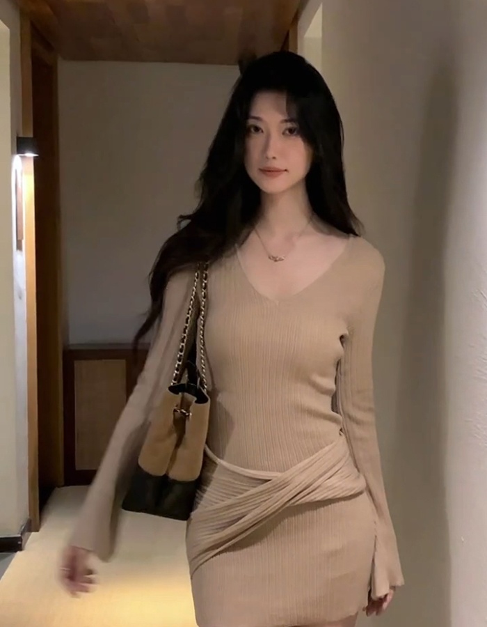 Slim elasticity V-neck autumn knitted dress for women