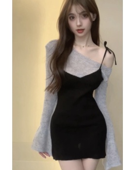 Autumn niche T-back long sleeve dress for women
