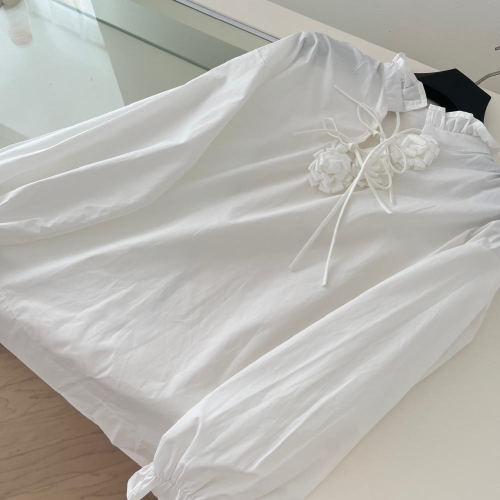 Bandage lantern sleeve burr white flowers shirt