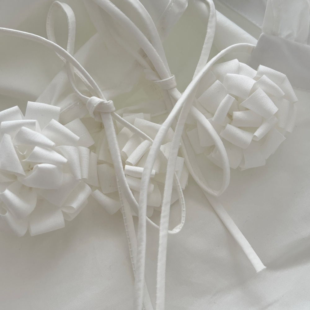 Bandage lantern sleeve burr white flowers shirt