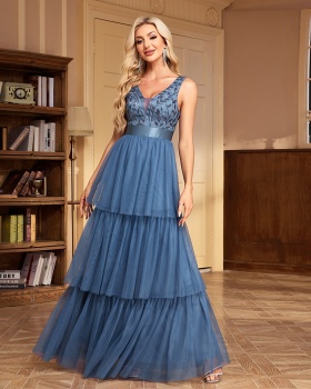 V-neck sleeveless evening dress European style dress