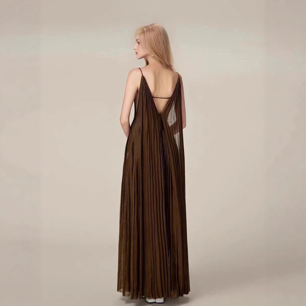 Niche pleated temperament dress sling sleeveless long dress