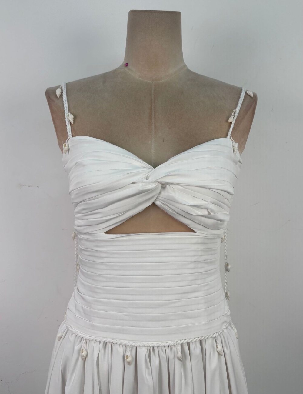 White niche sling long dress pleated big skirt dress