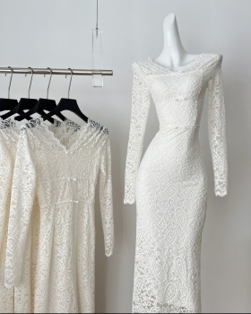 V-neck lace flat shoulder long sleeve beautiful split dress