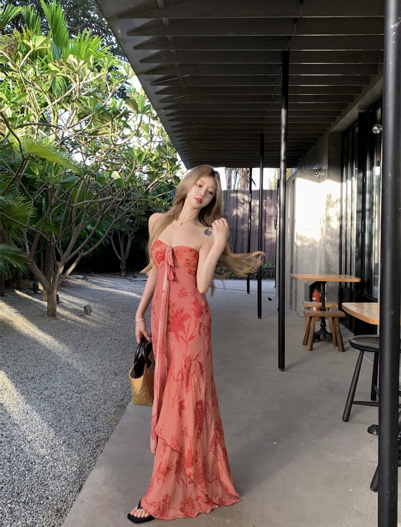 Wrapped chest enticement vacation long dress