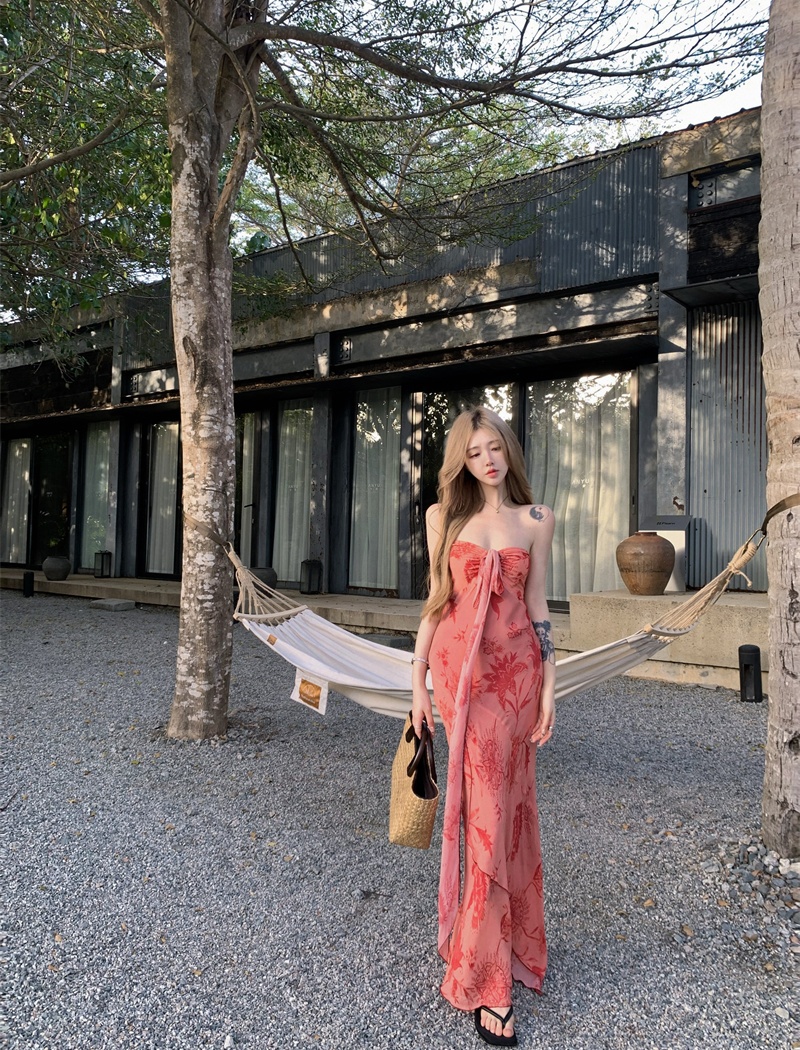 Wrapped chest enticement vacation long dress