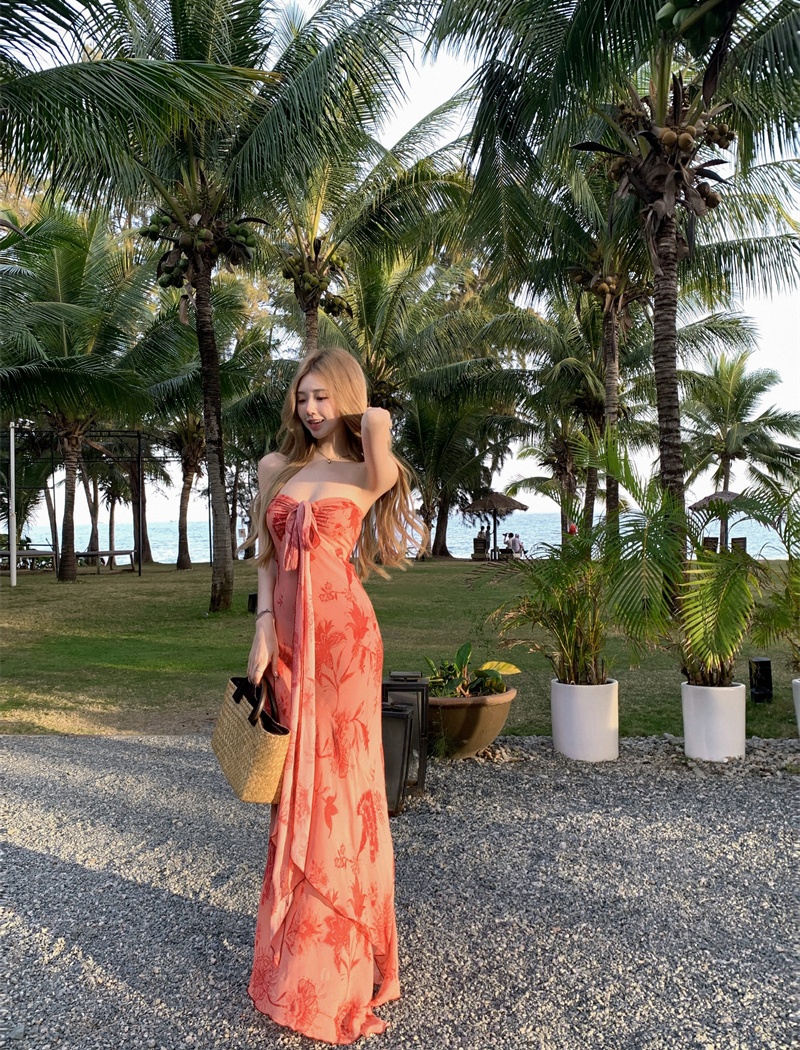 Wrapped chest enticement vacation long dress
