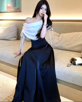 Big skirt pinched waist court style dress