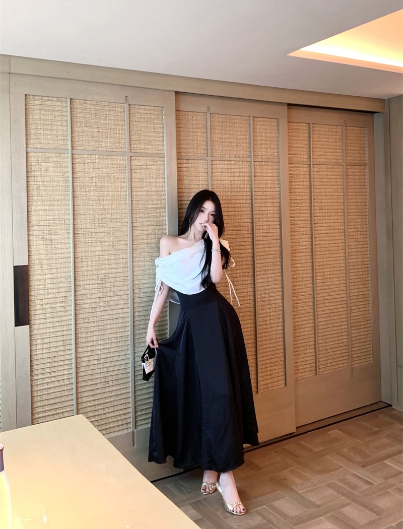 Big skirt pinched waist court style dress
