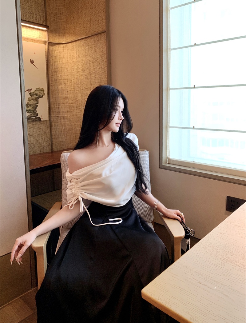 Big skirt pinched waist court style dress