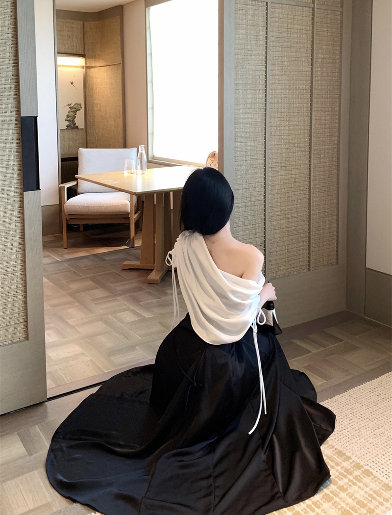 Big skirt pinched waist court style dress