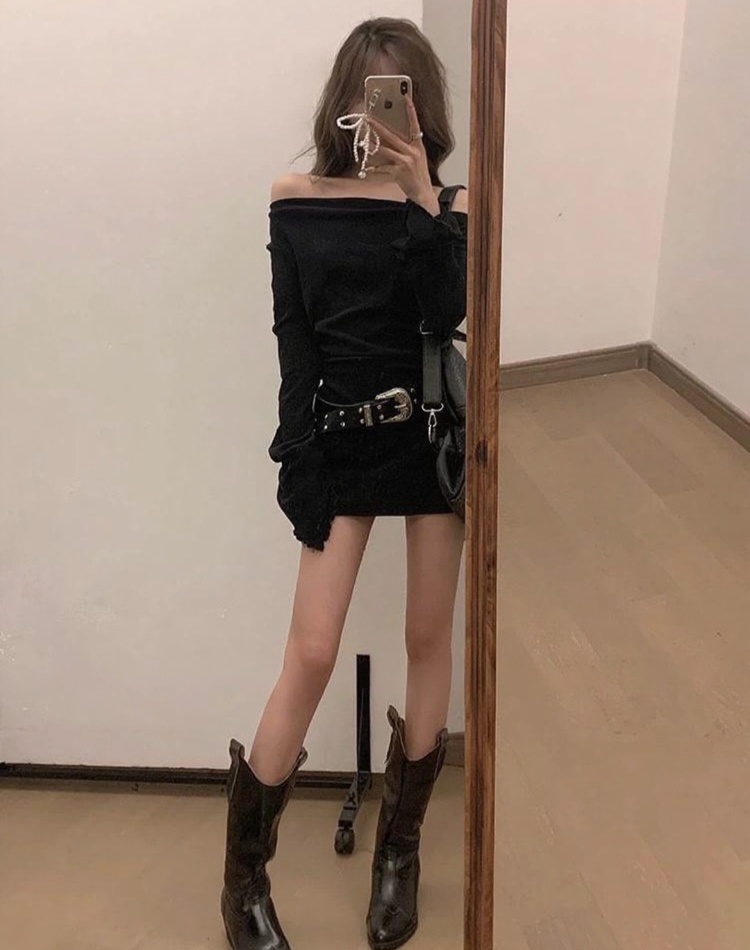 Slim sloping shoulder knitted dress for women