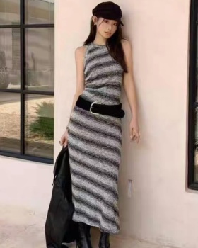 Sleeveless slim primer vest simple long dress