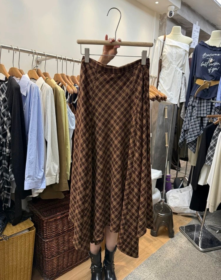 Diamond high collar T-shirt retro skirt a set for women