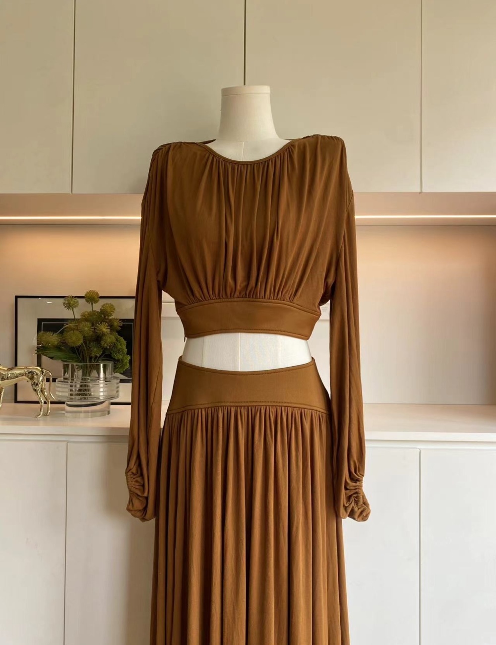 Chouzhe drape short skirt round neck tops a set