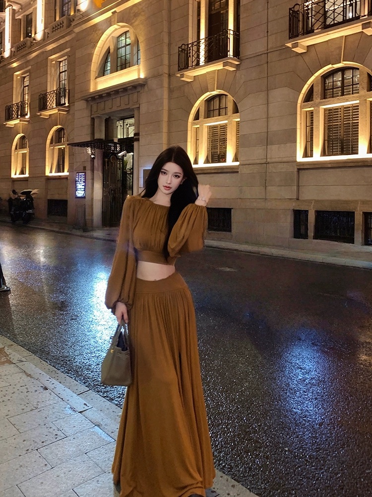 Chouzhe drape short skirt round neck tops a set