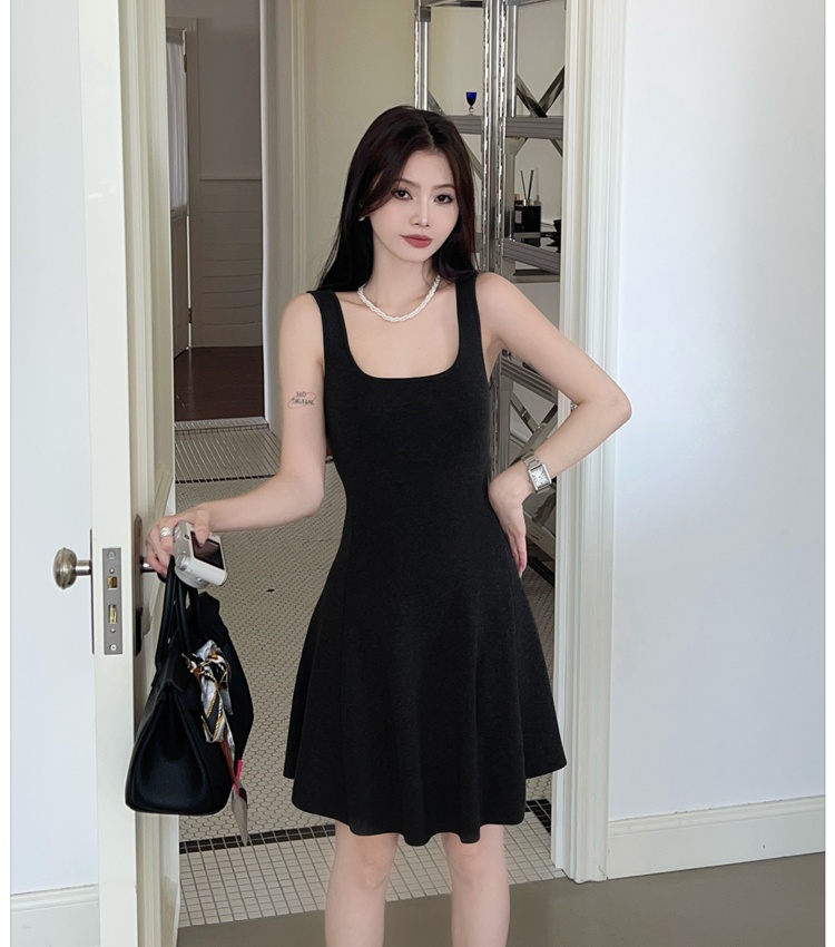 Inside the ride autumn and winter dress sleeveless T-back