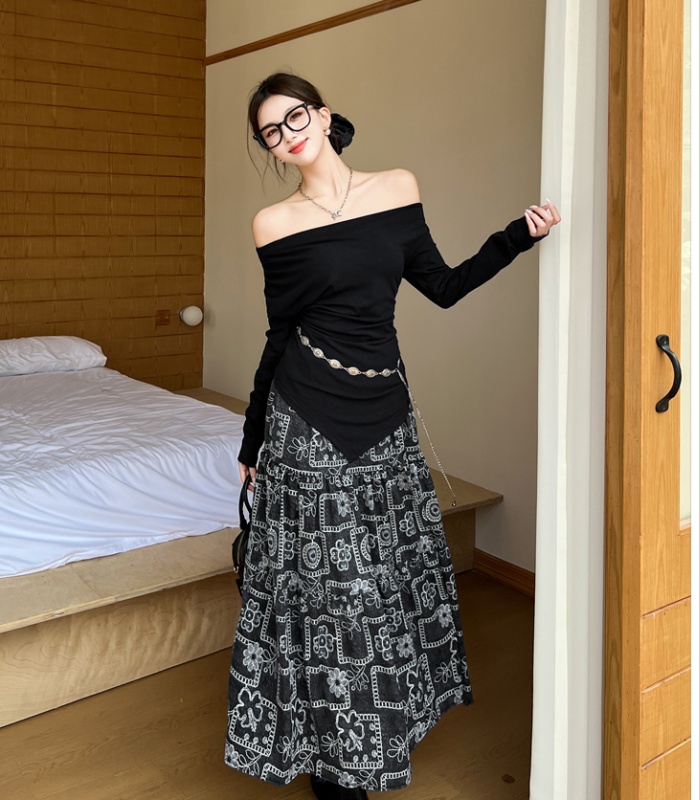 Wears outside tops bottoming shirt for women