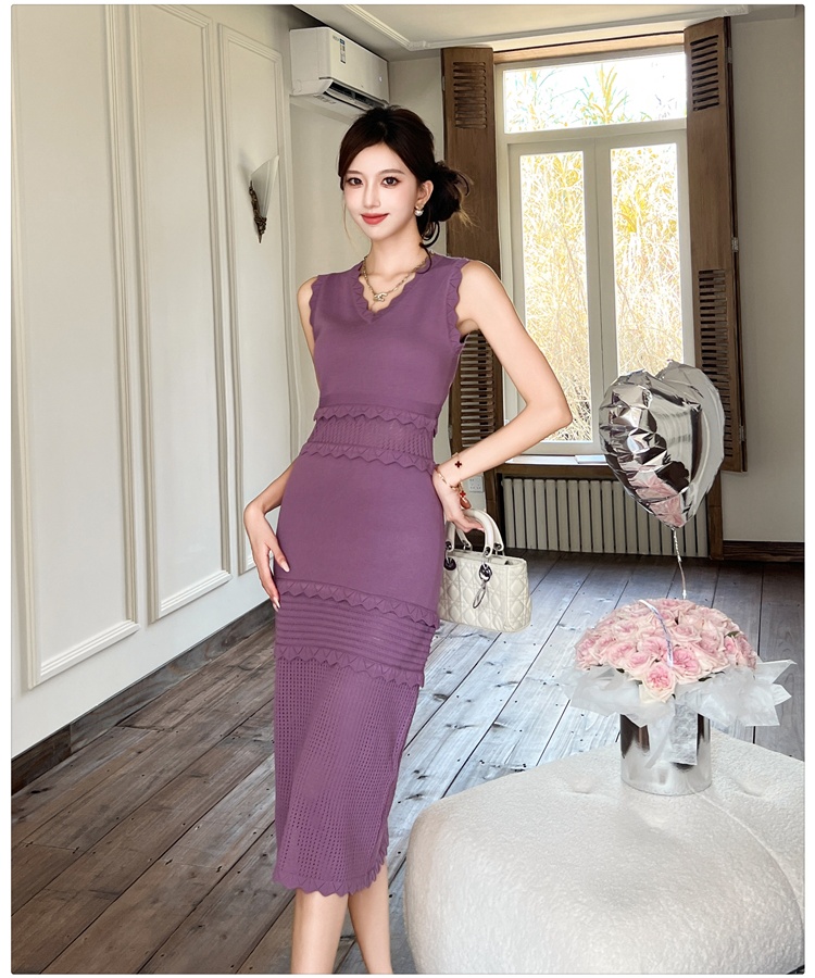 Summer V-neck knitted sleeveless dress show young sleeveless dress