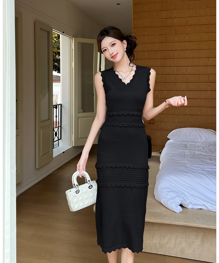 Summer V-neck knitted sleeveless dress show young sleeveless dress