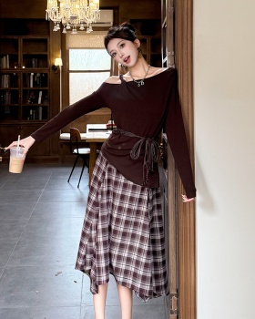 Sling long sleeve tops big skirt plaid skirt a set