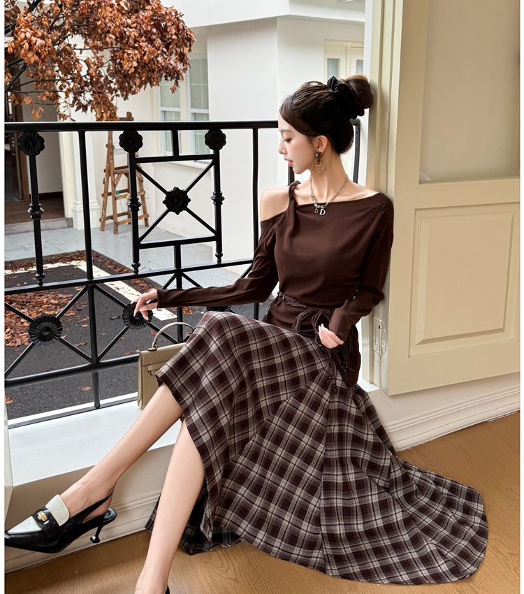 Sling long sleeve tops big skirt plaid skirt a set