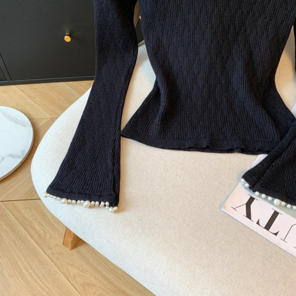 Inside the ride tops V-neck bottoming shirt for women