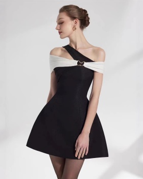 Elegant temperament T-back pinched waist niche dress