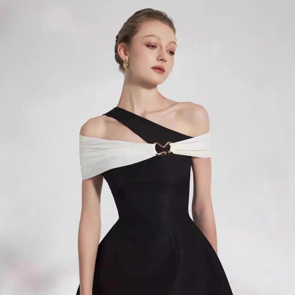 Elegant temperament T-back pinched waist niche dress