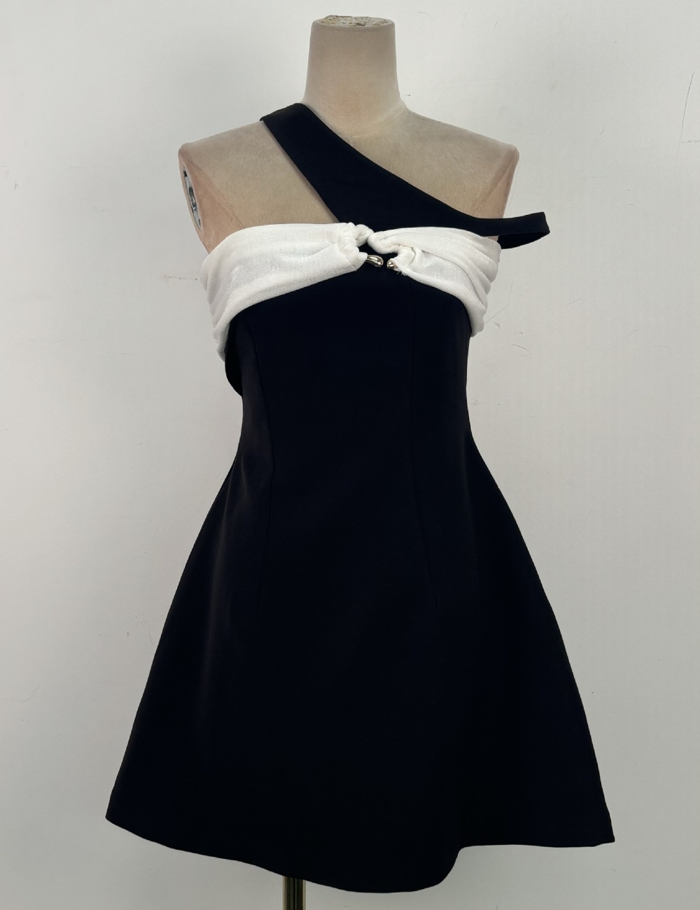 Elegant temperament T-back pinched waist niche dress