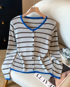 Knitted autumn tops niche simple bottoming shirt
