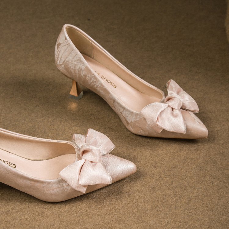 Low high-heeled shoes Chinese style shoes for women