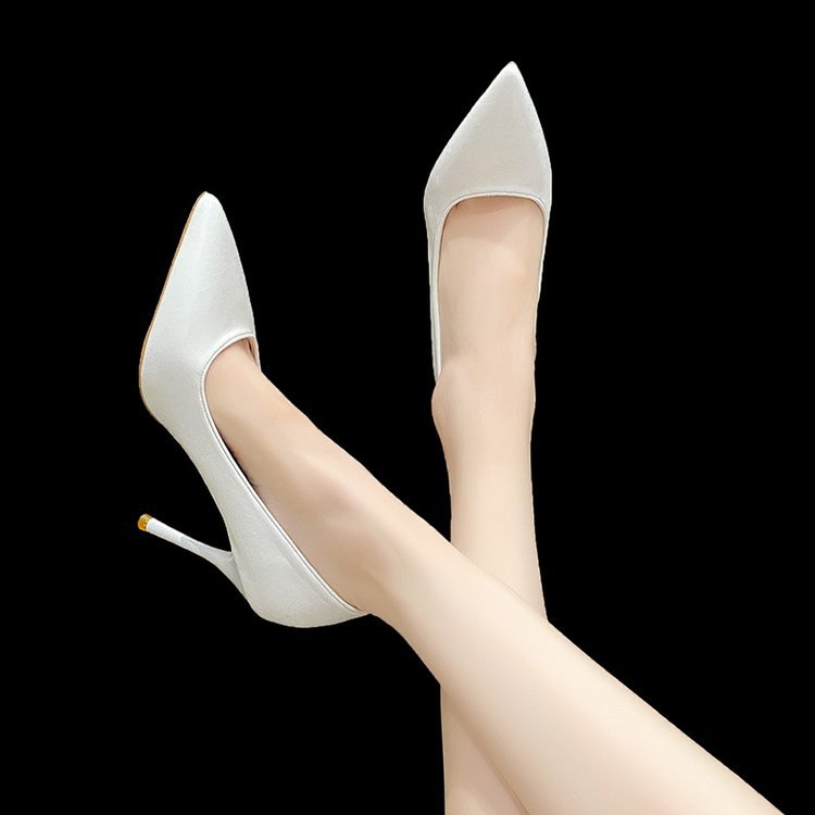 Fashion low high-heeled shoes lady spring and autumn shoes