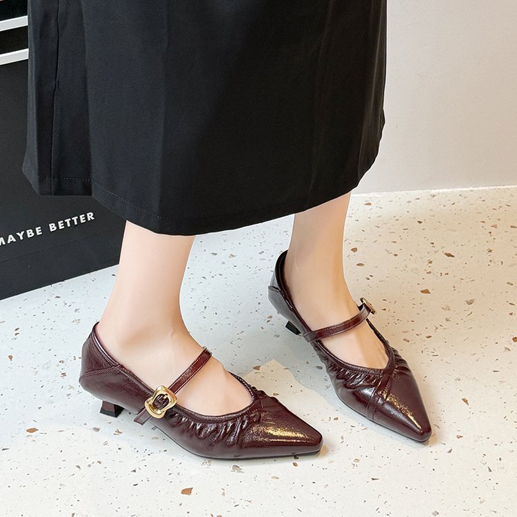 France style pointed shoes retro high-heeled shoes