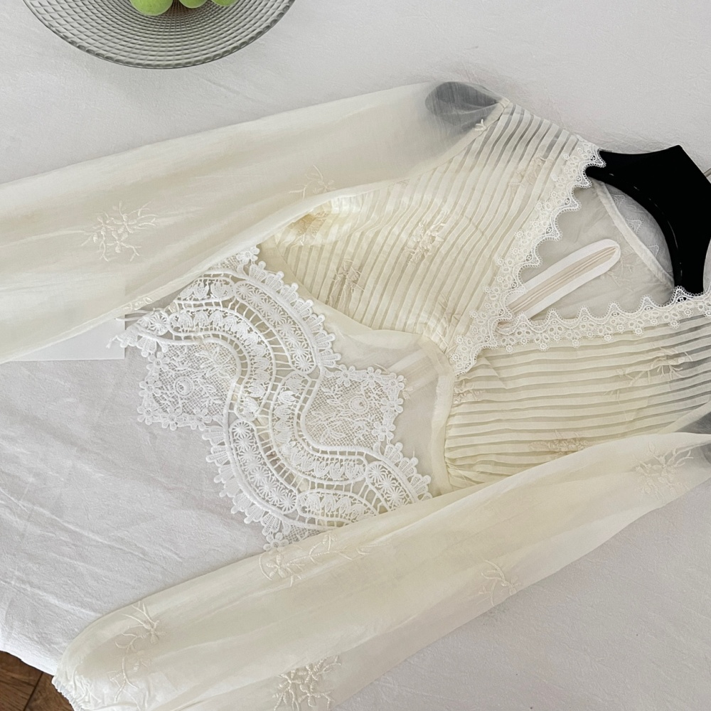 V-neck small shirt lace tops a set