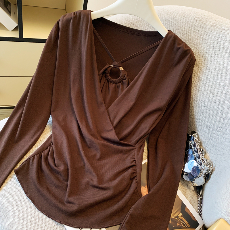Pseudo-two slim bottoming shirt wears outside tops