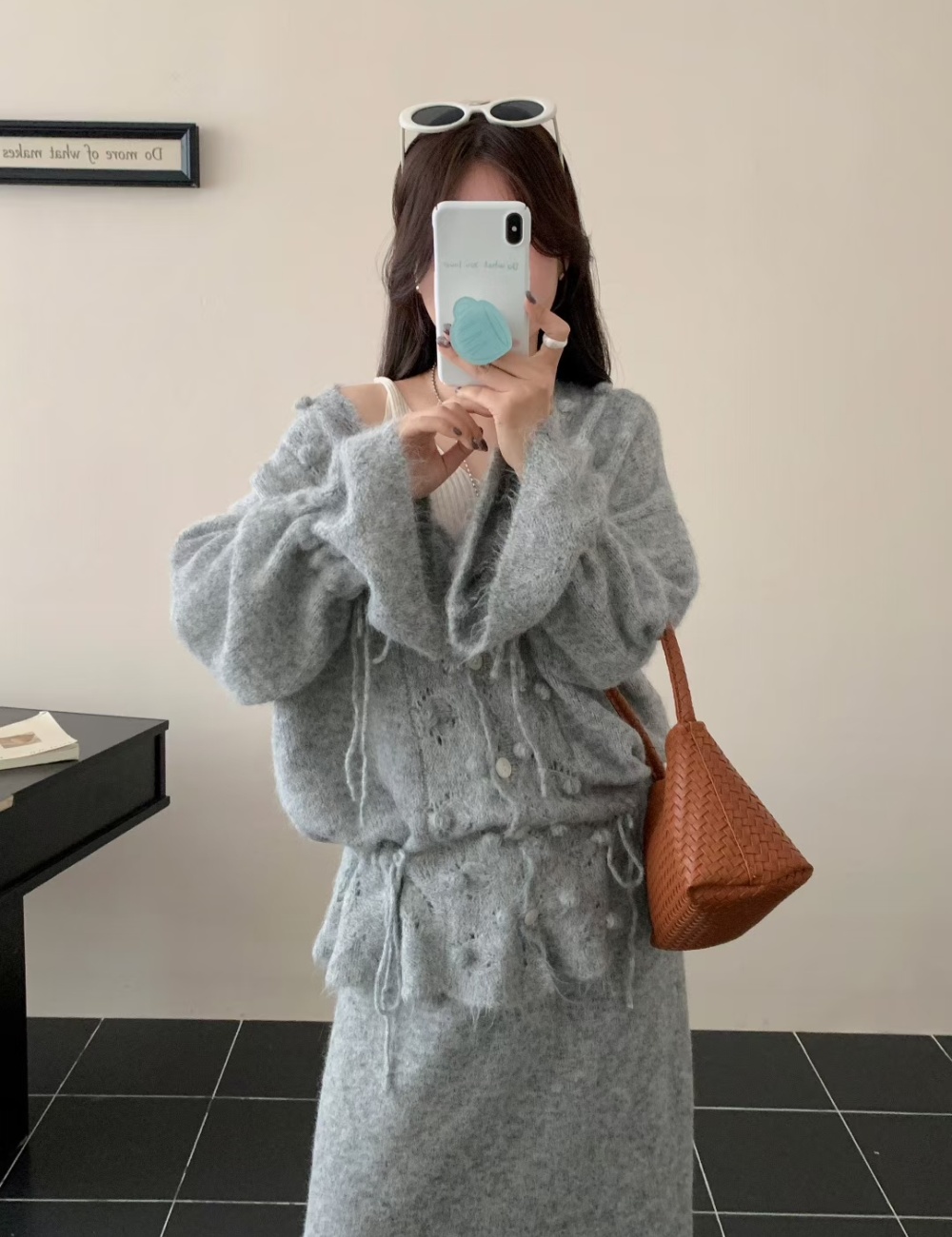 V-neck hollow high waist tops lazy slim A-line sweater a set