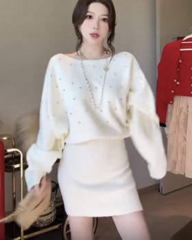 Autumn retro fashion sloping shoulder knitted rhinestone dress