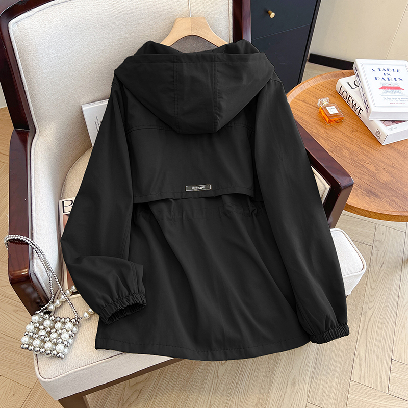 Loose zip windbreaker sports large yard coat