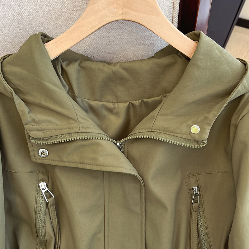 Loose zip windbreaker sports large yard coat