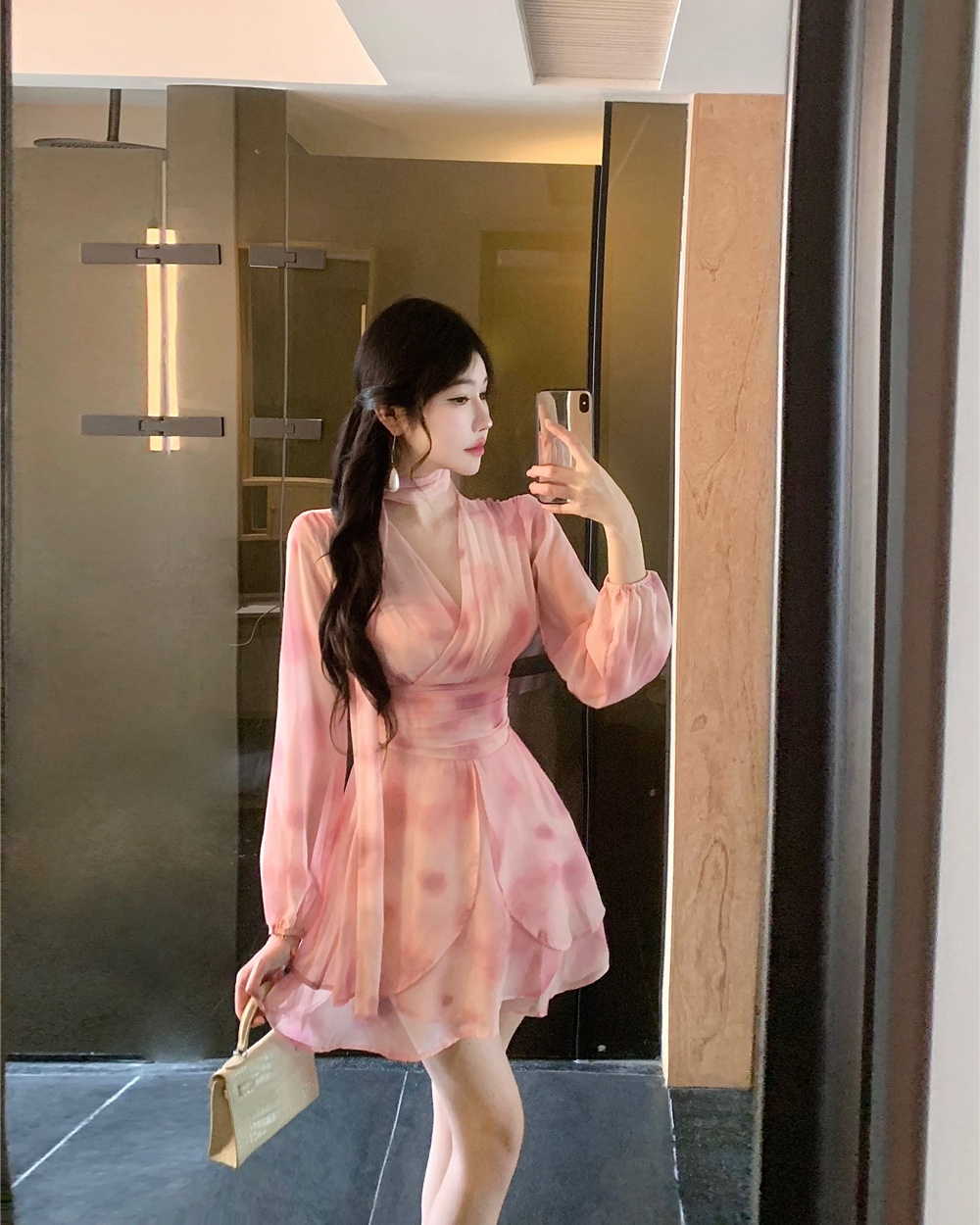 Long sleeve spring and autumn blooming lady V-neck dress