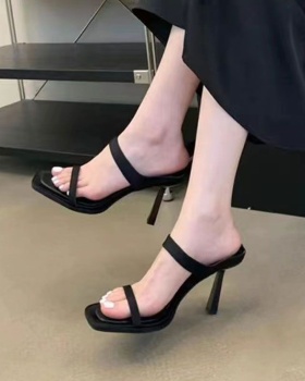 High-heeled black sandals niche fine-root high-heeled shoes