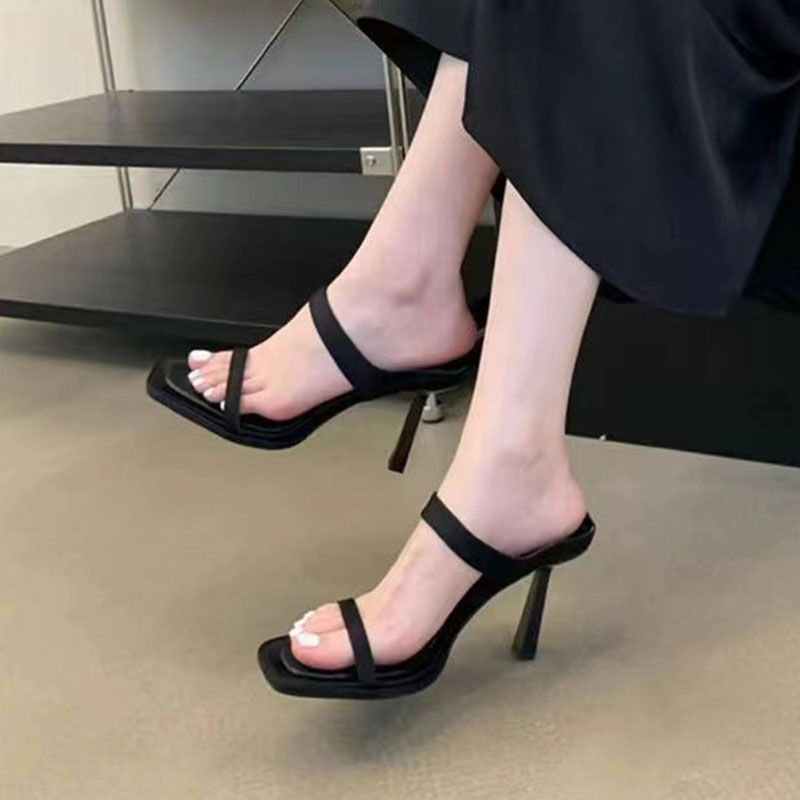 High-heeled black sandals niche fine-root high-heeled shoes