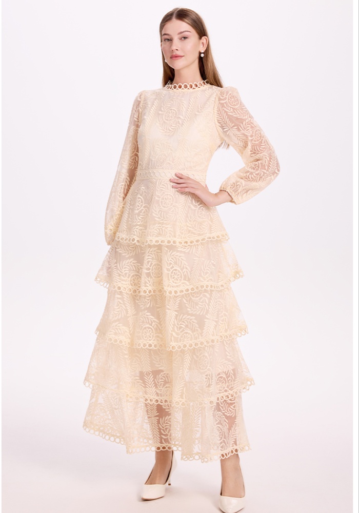 Cake embroidered pinched waist temperament dress