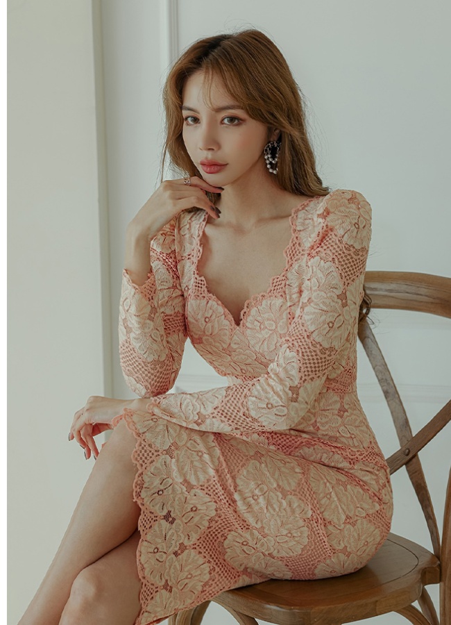 Long sleeve personality long lace V-neck dress