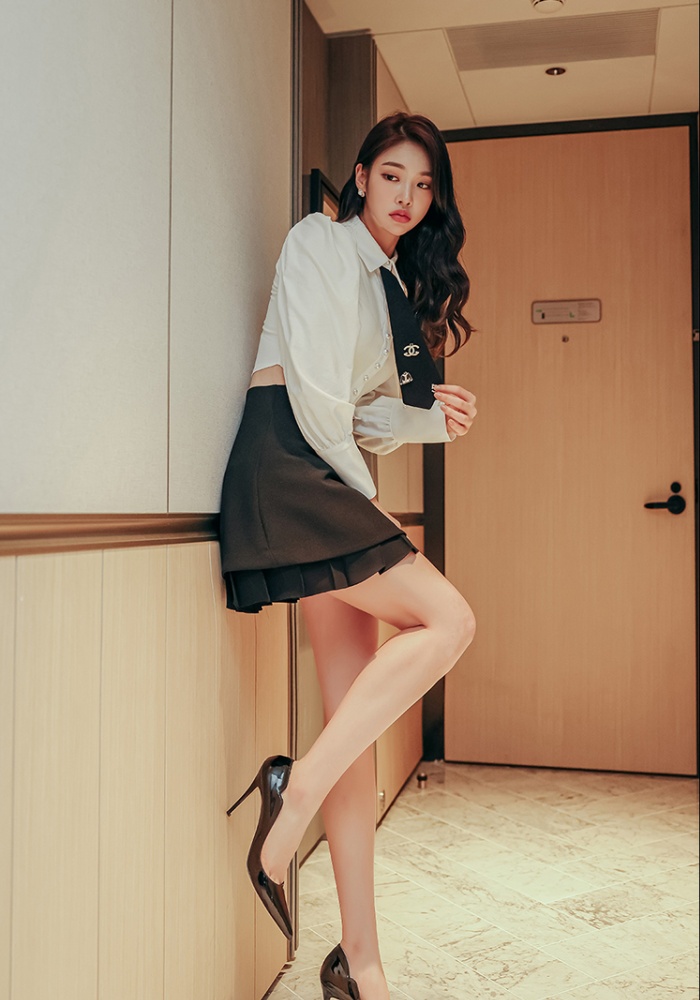 Pleated skirt high waist shirt 2pcs set for women