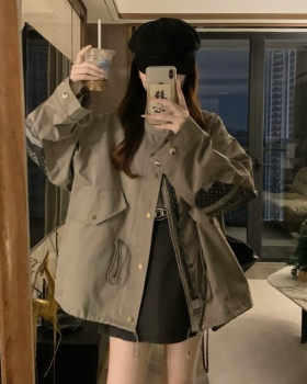 Large yard windbreaker coat for women