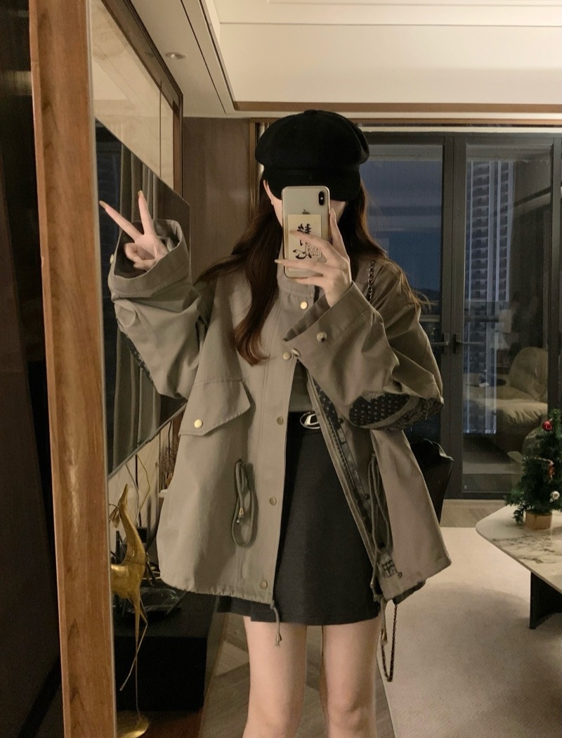 Large yard windbreaker coat for women