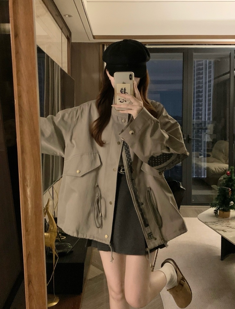 Large yard windbreaker coat for women